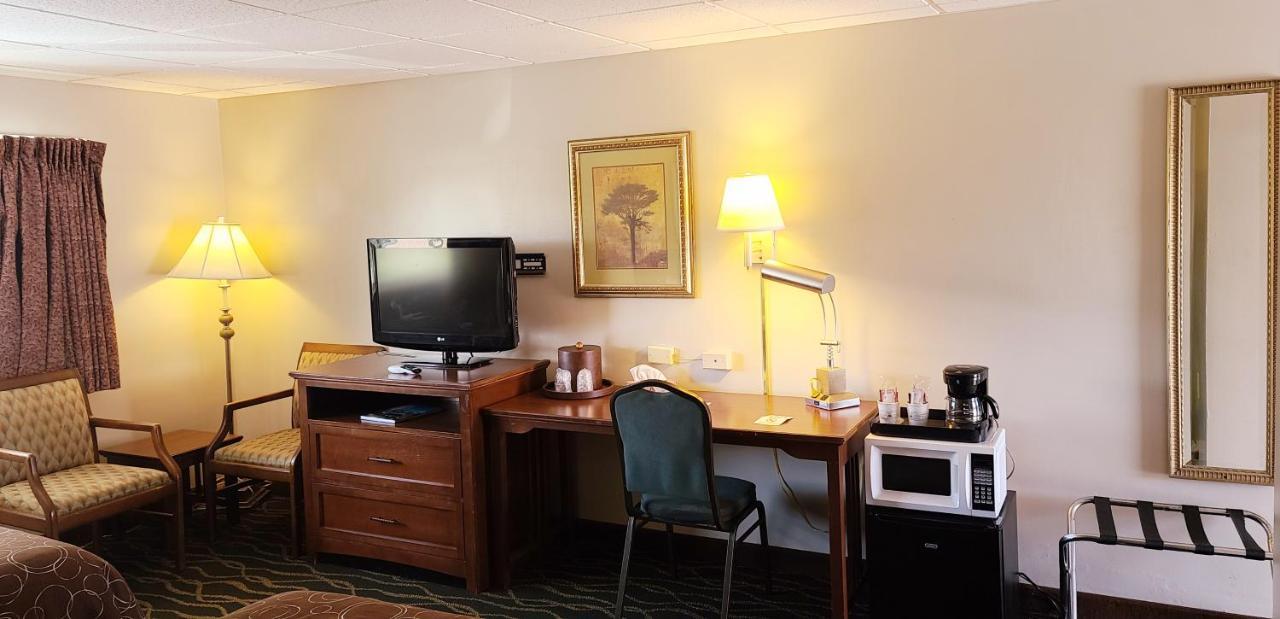 Hampton Inn Харисбърг Екстериор снимка